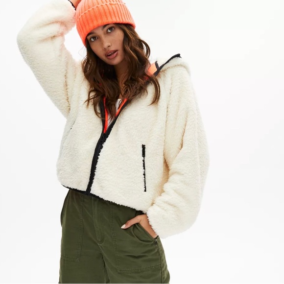 Tna Aritzia fleece zip up jacket - Picture 2 of 11